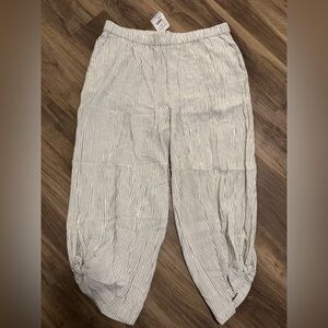 Fresh Produce NWT striped capris